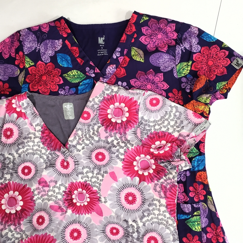2 pc Lot Short Sleeve V-neck Floral Print Scrub To